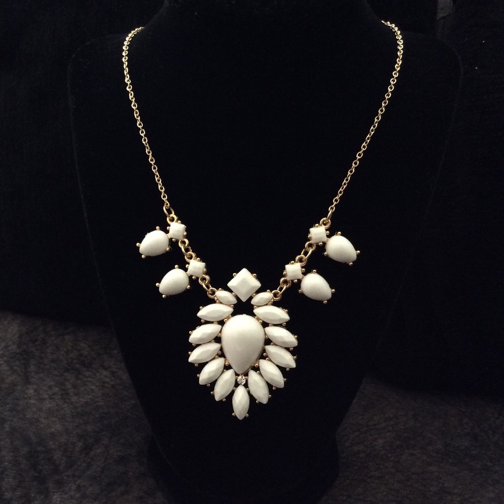 💋 Statement necklace